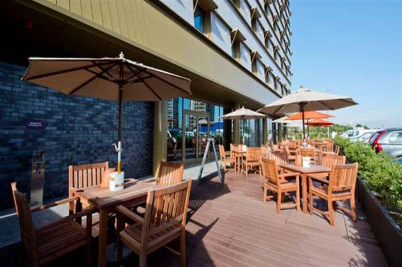 Premier Inn London Woolwich Екстер'єр фото