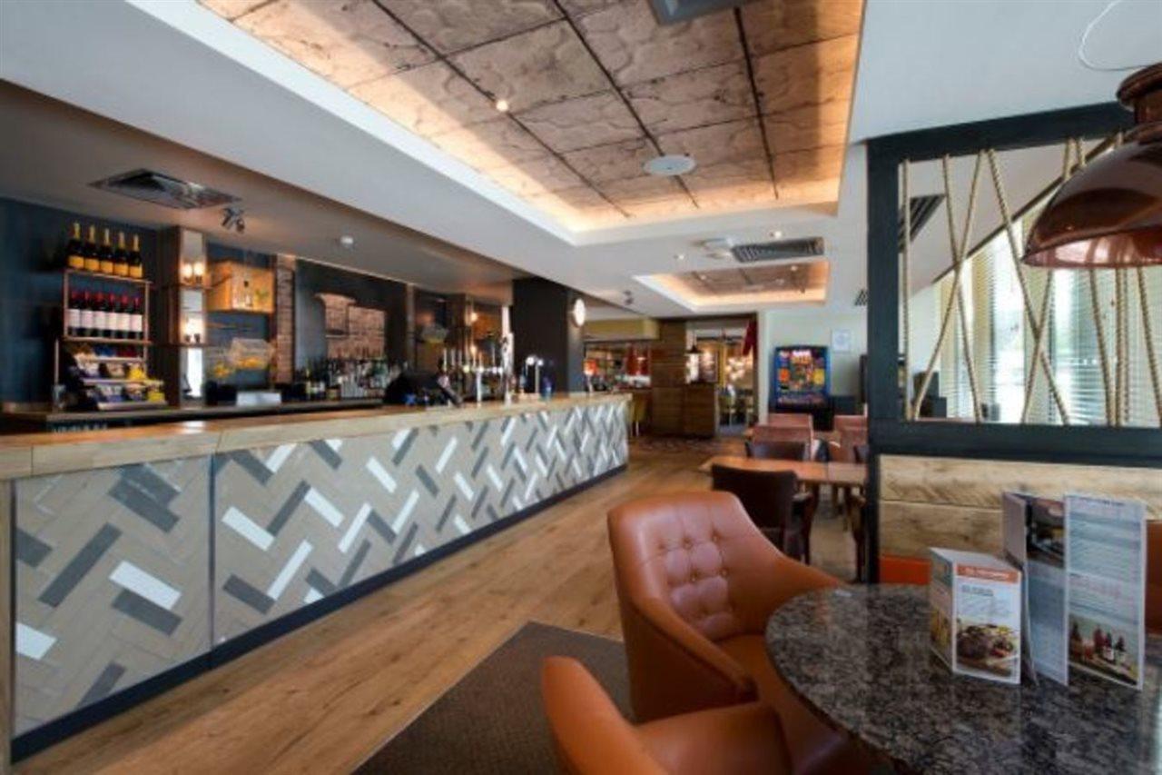 Premier Inn London Woolwich Екстер'єр фото