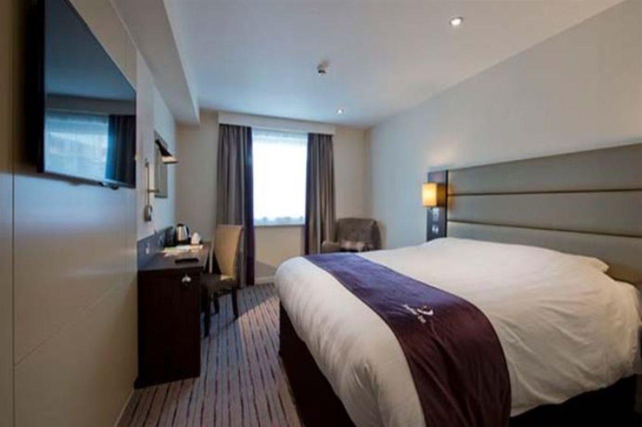 Premier Inn London Woolwich Екстер'єр фото
